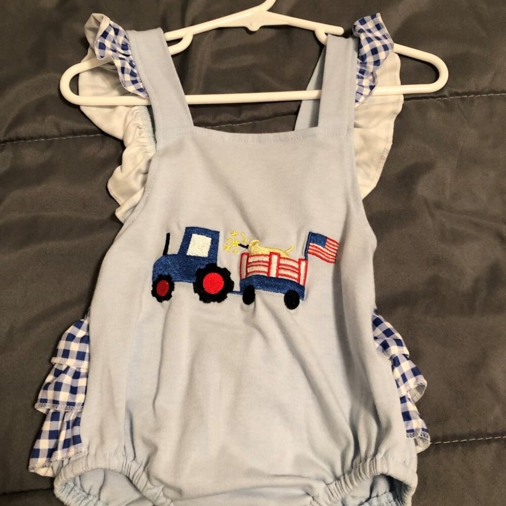 2T, American Flag Bubble